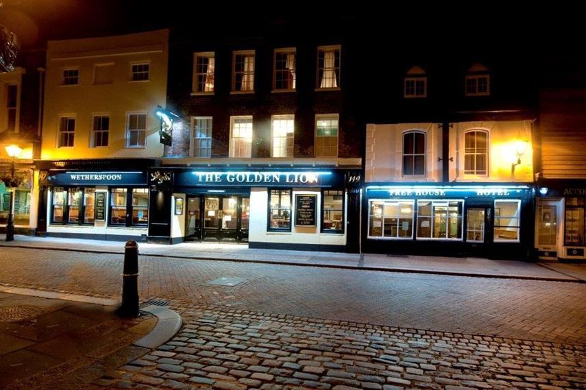 The Golden Lion Wetherspoon Hotel Rochester  Exterior photo