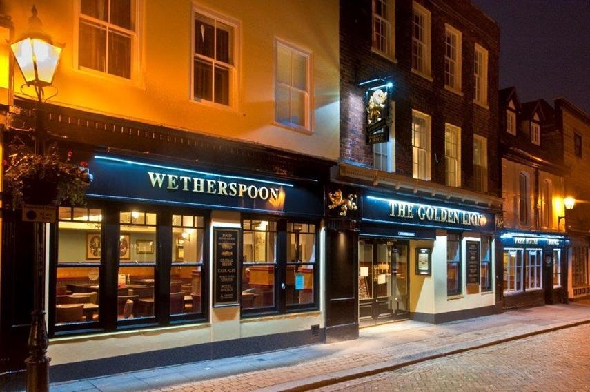 The Golden Lion Wetherspoon Rochester  Exterior photo